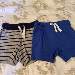 Carter’s 6 month old baby shorts
